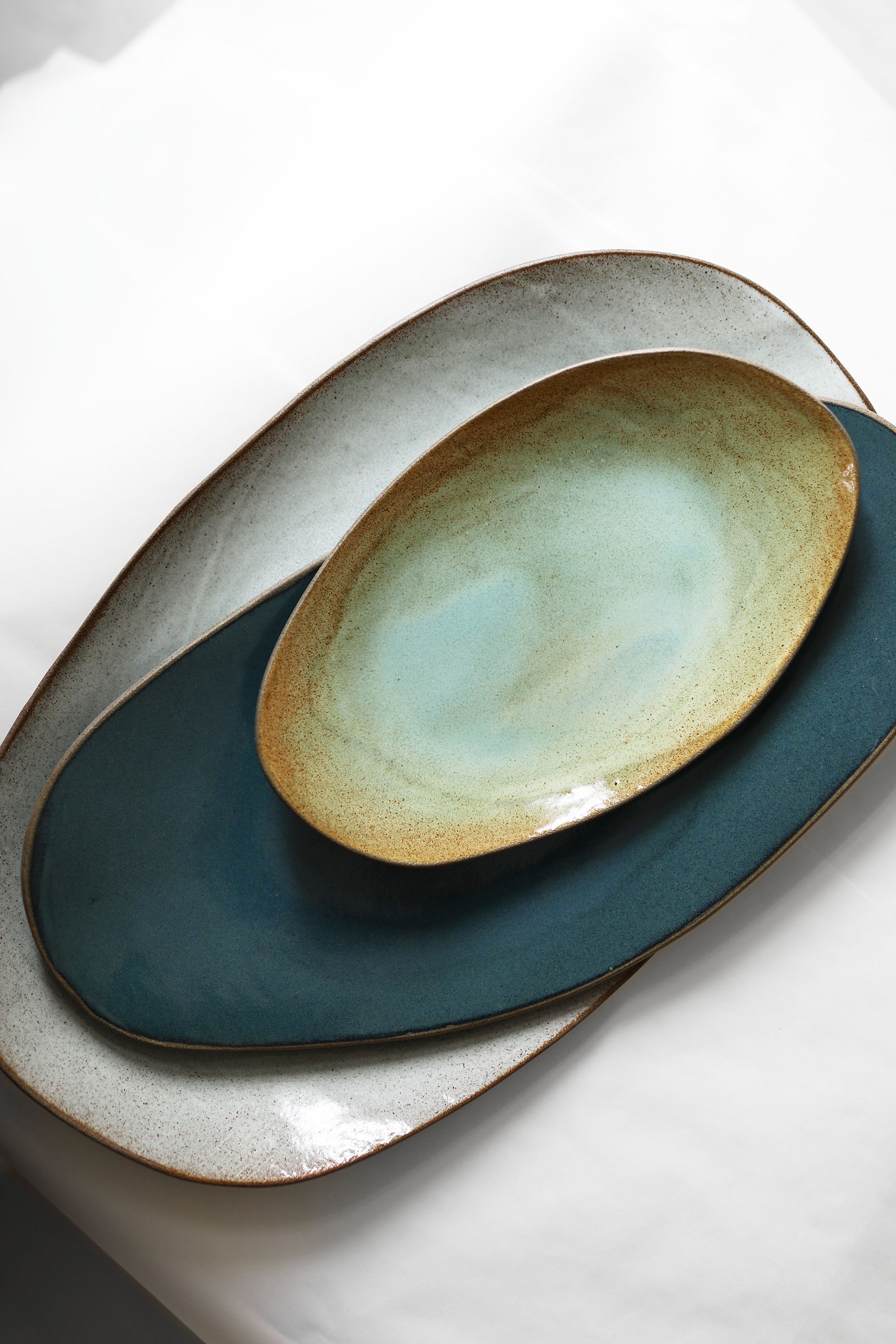 Serving Bowls & Trays