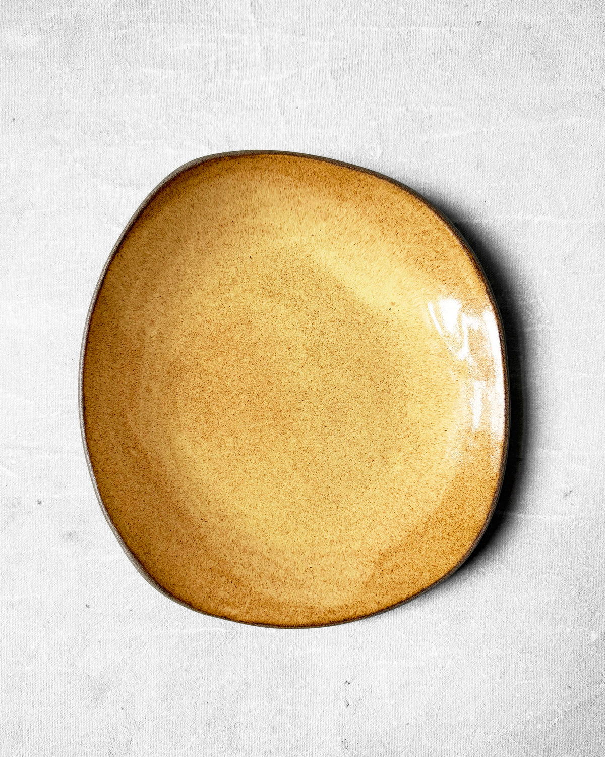 Everyday Plate in Honey