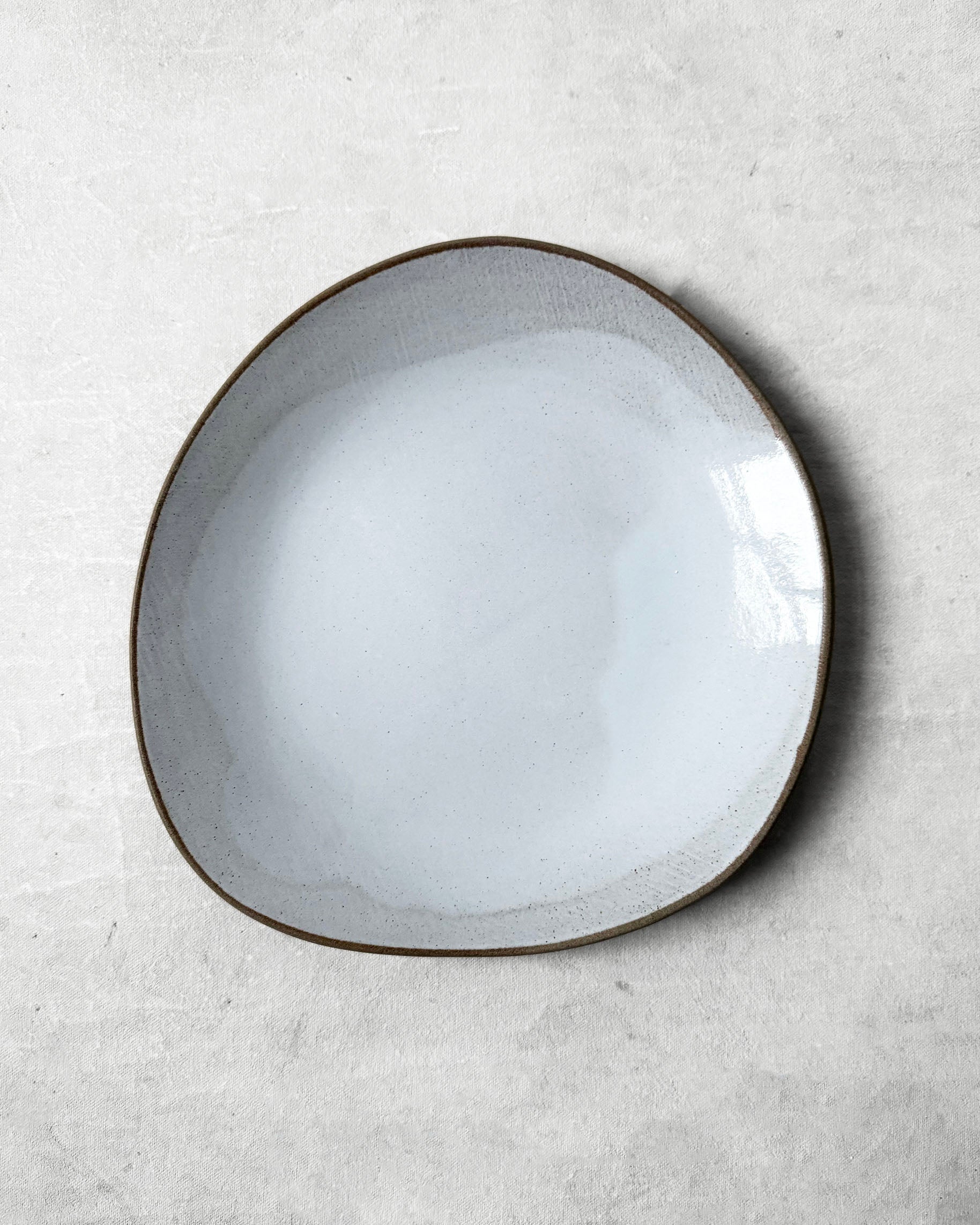 Dinner Plate in Cold Cotton