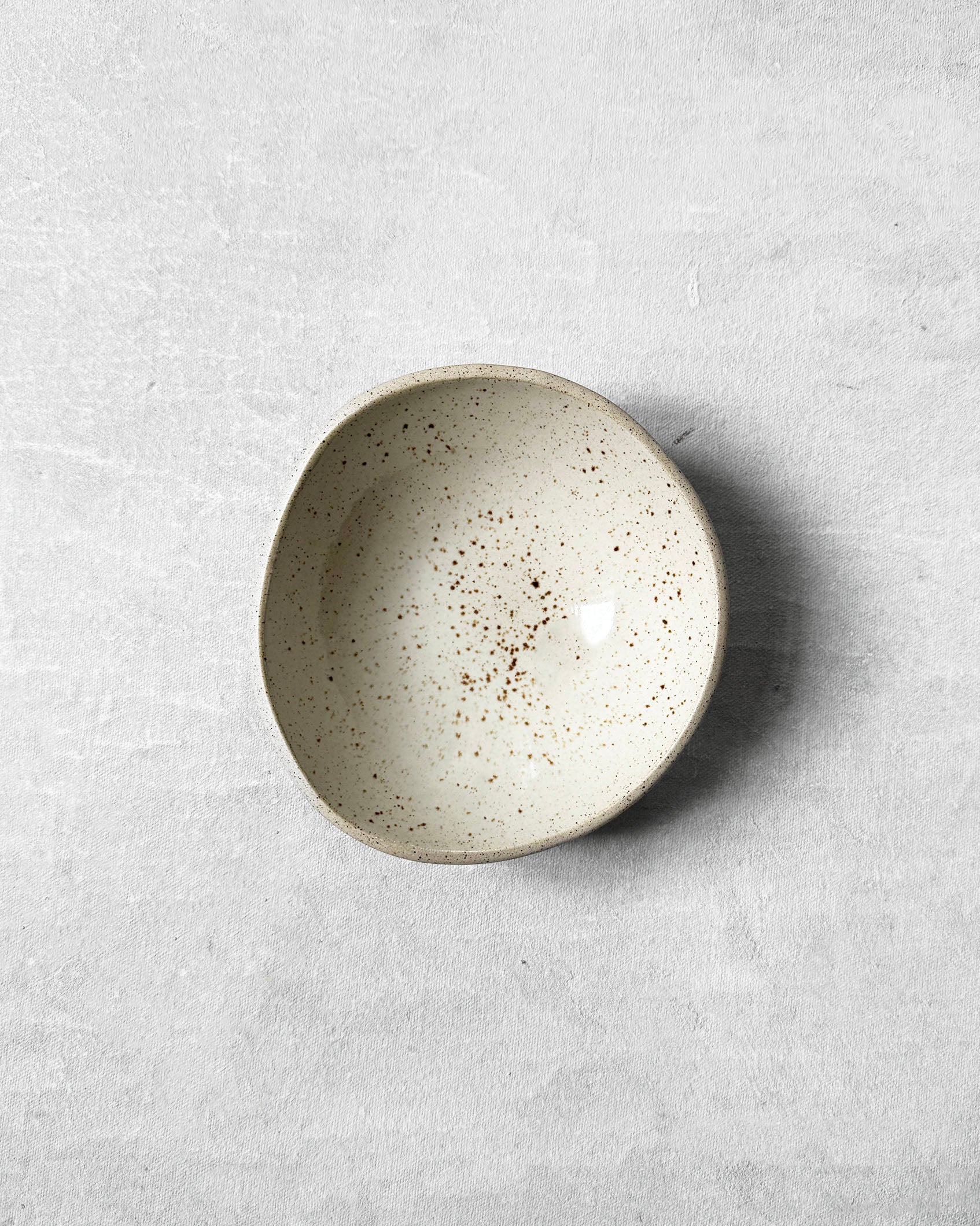 Tapas Bowl in Glossy Speckled Beige