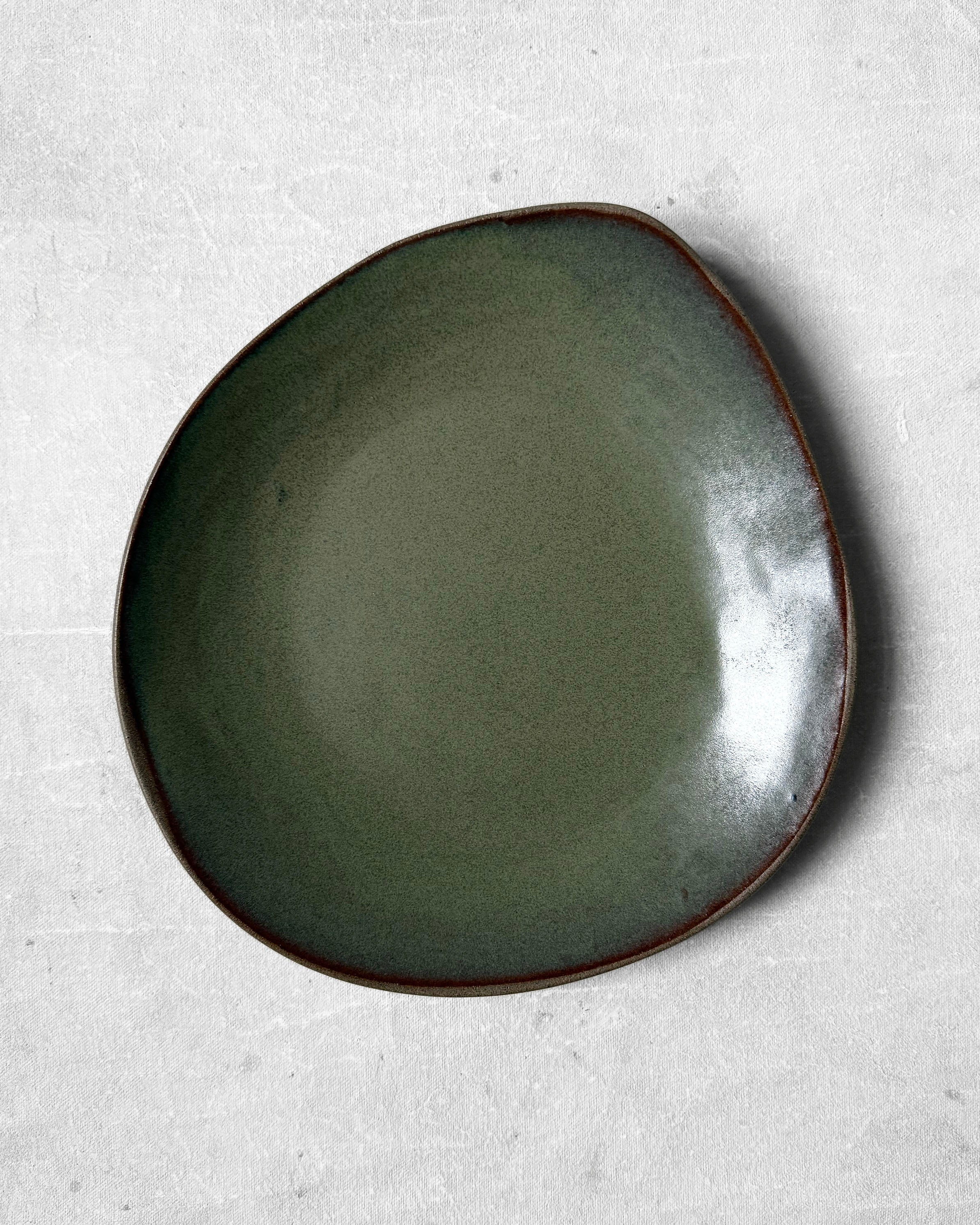 Dinner Plate in Amazon Green