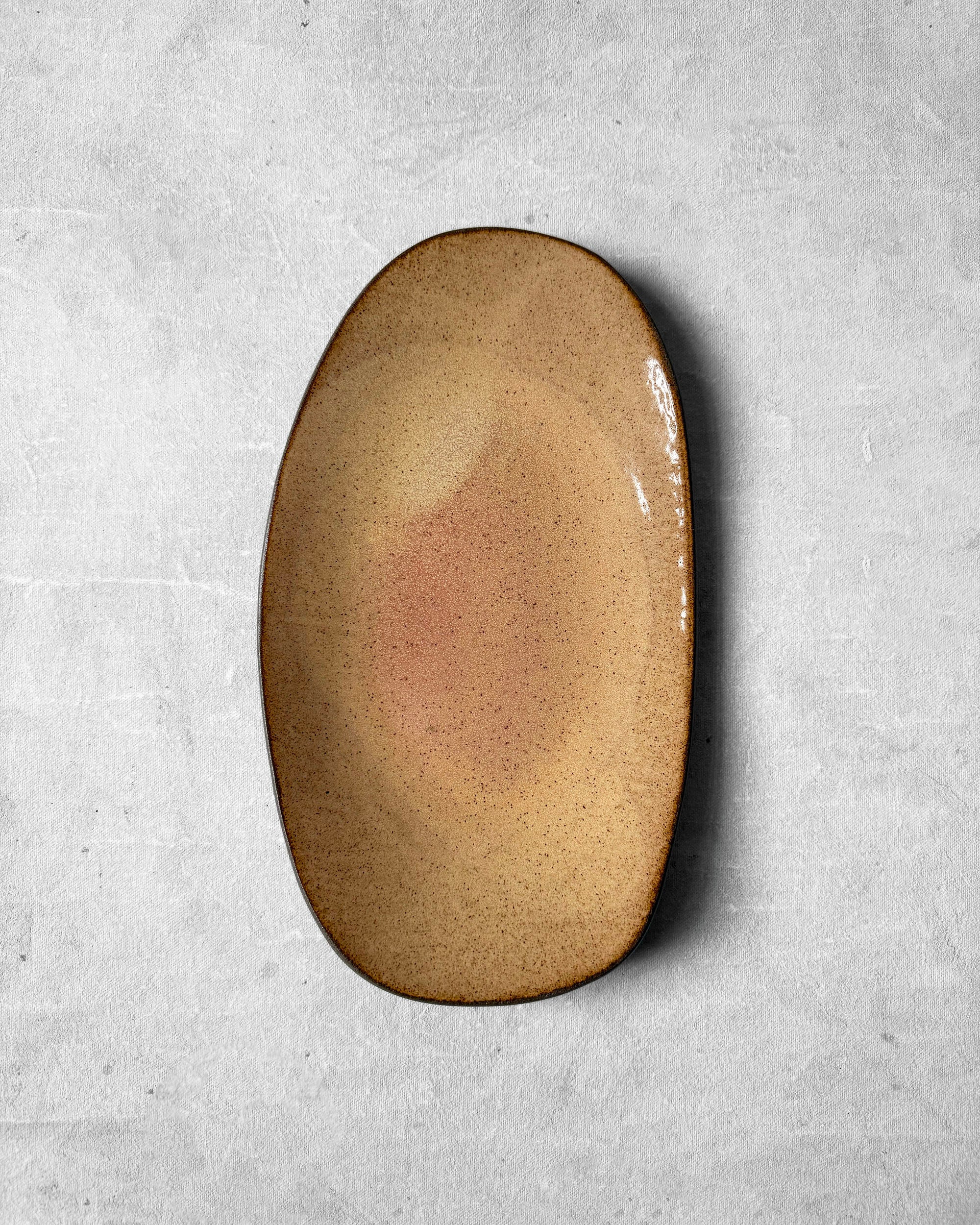 Medium Serving Tray in Speckled Apricot