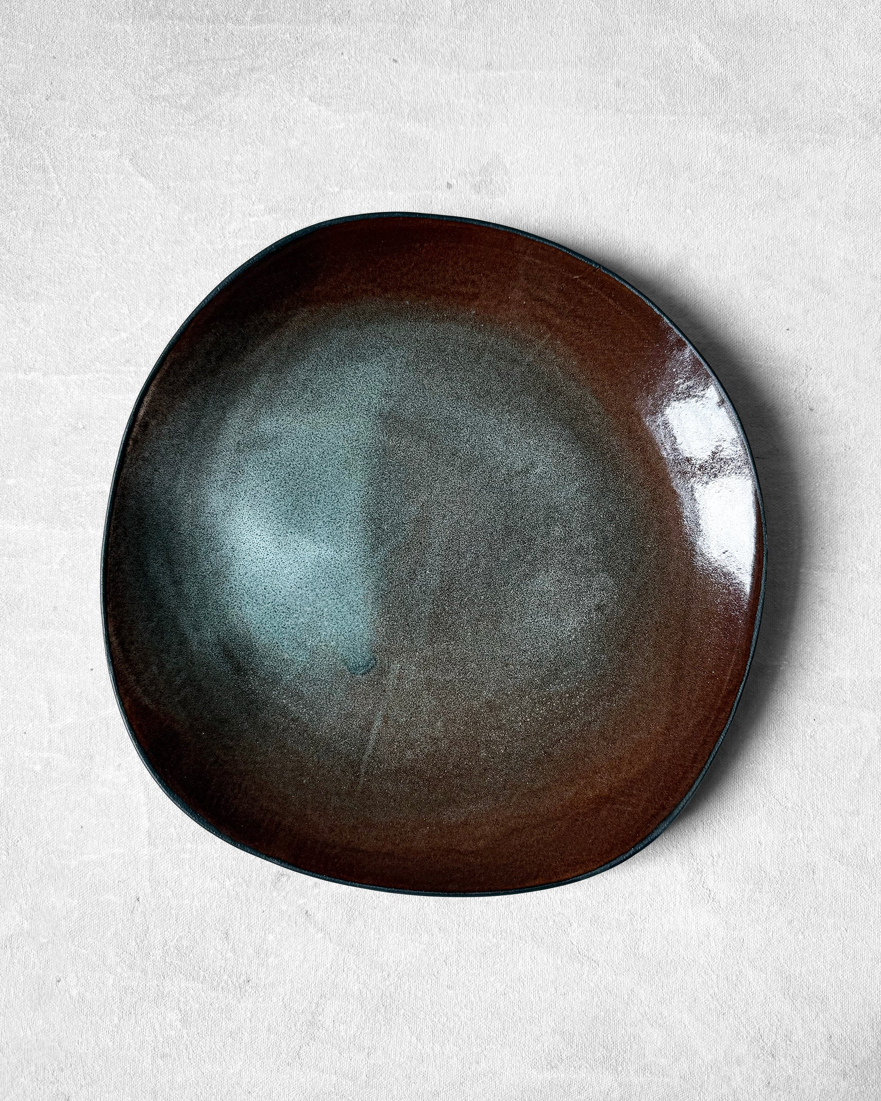 Dinner Plate in Midnight Moss