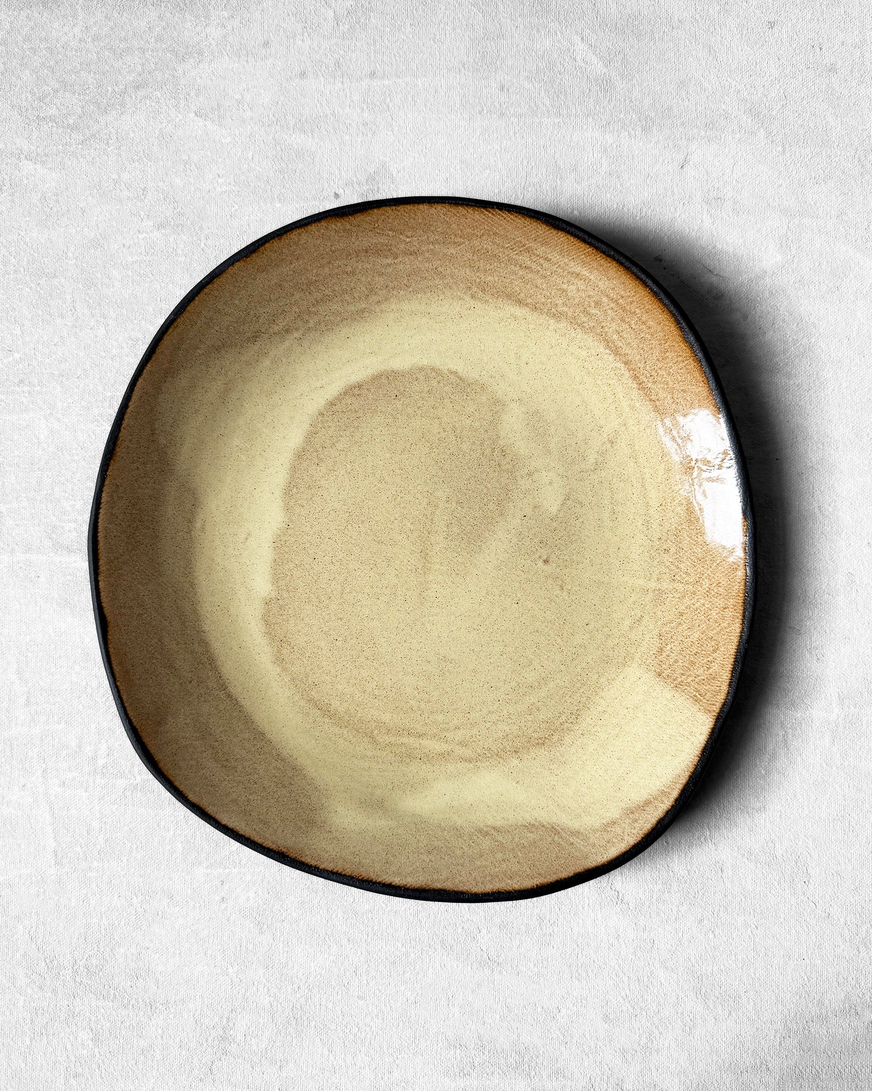 Dinner Plate in Pale Honey