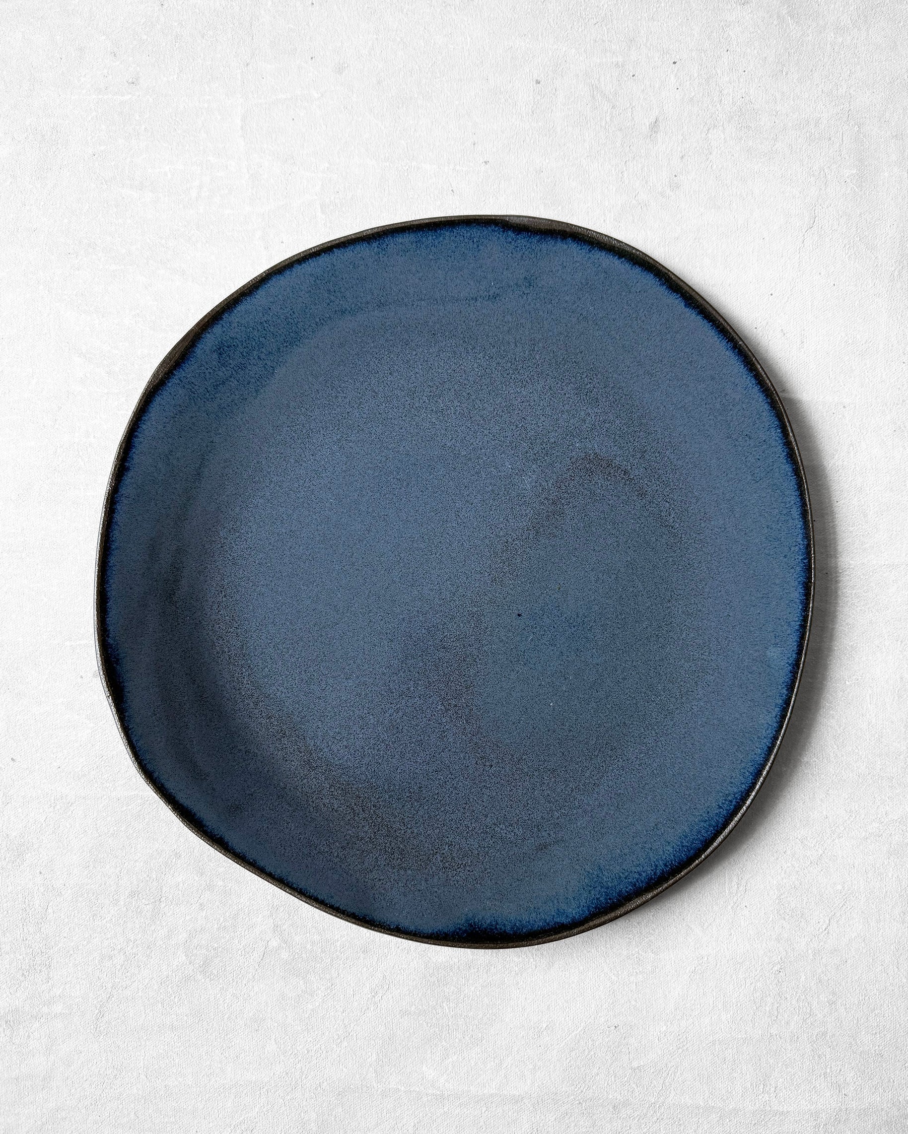 Large Round Serving Tray in Cosmic Blue