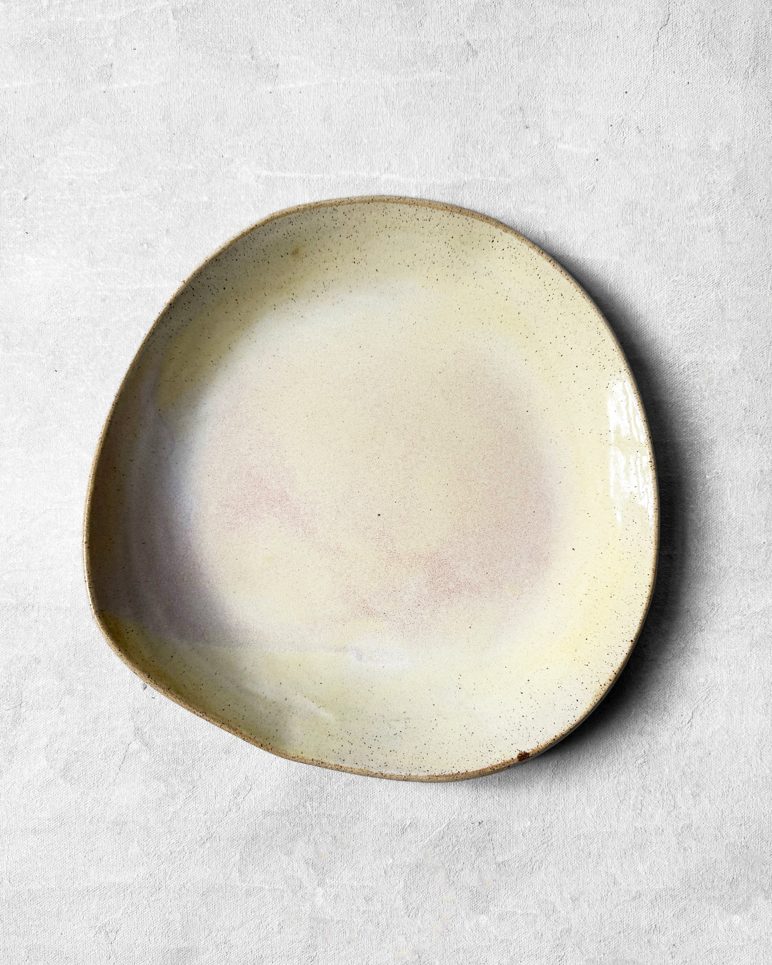 Dinner Plate in Soft Vanilla