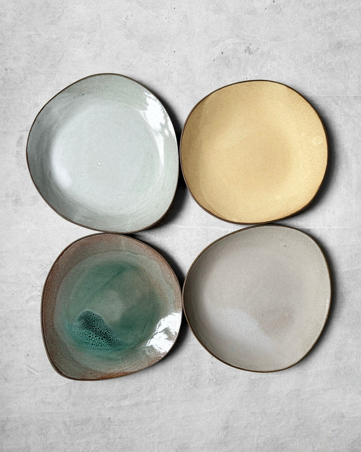 Dinner Plate in Honey
