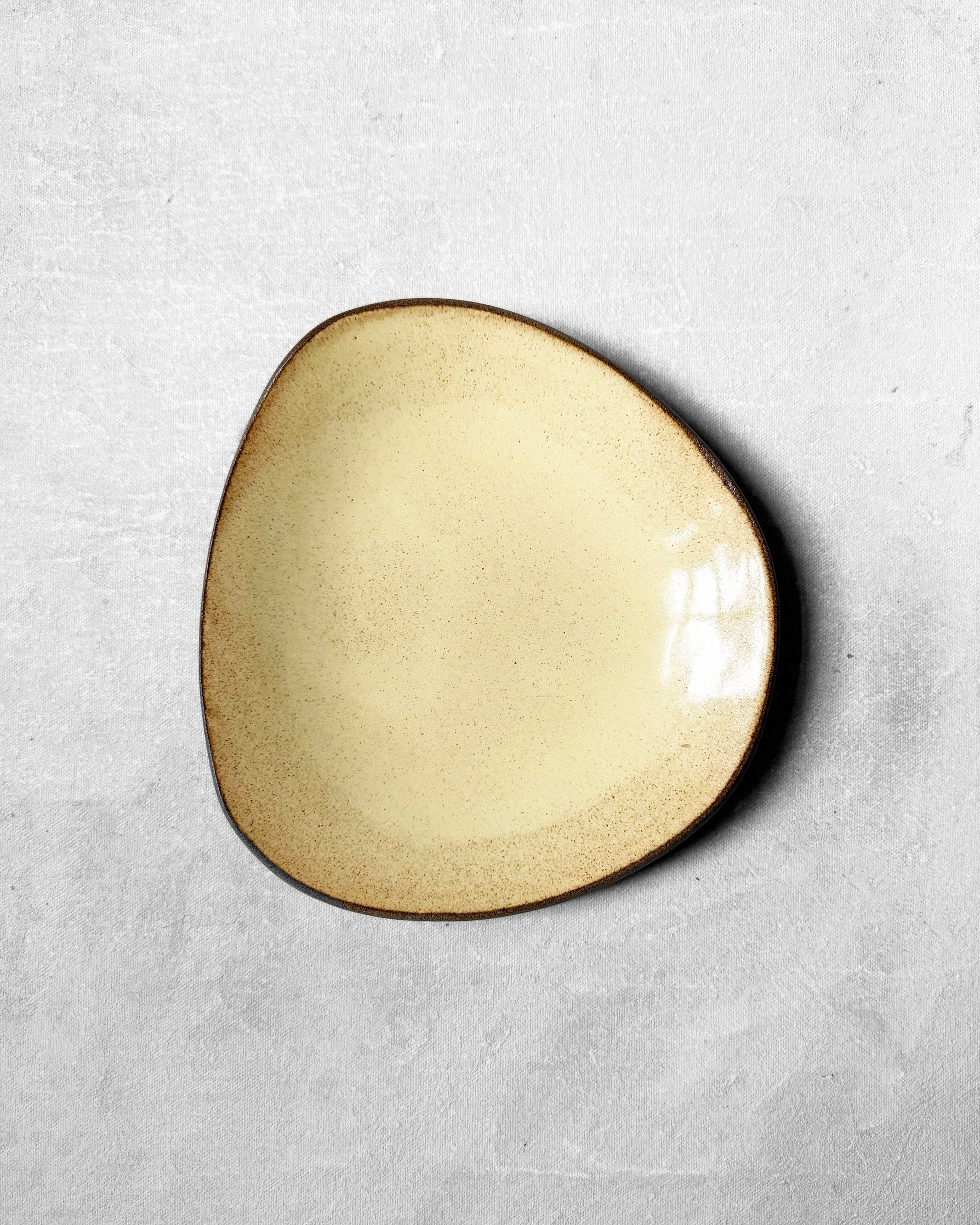 Dessert Plate in Pale Honey