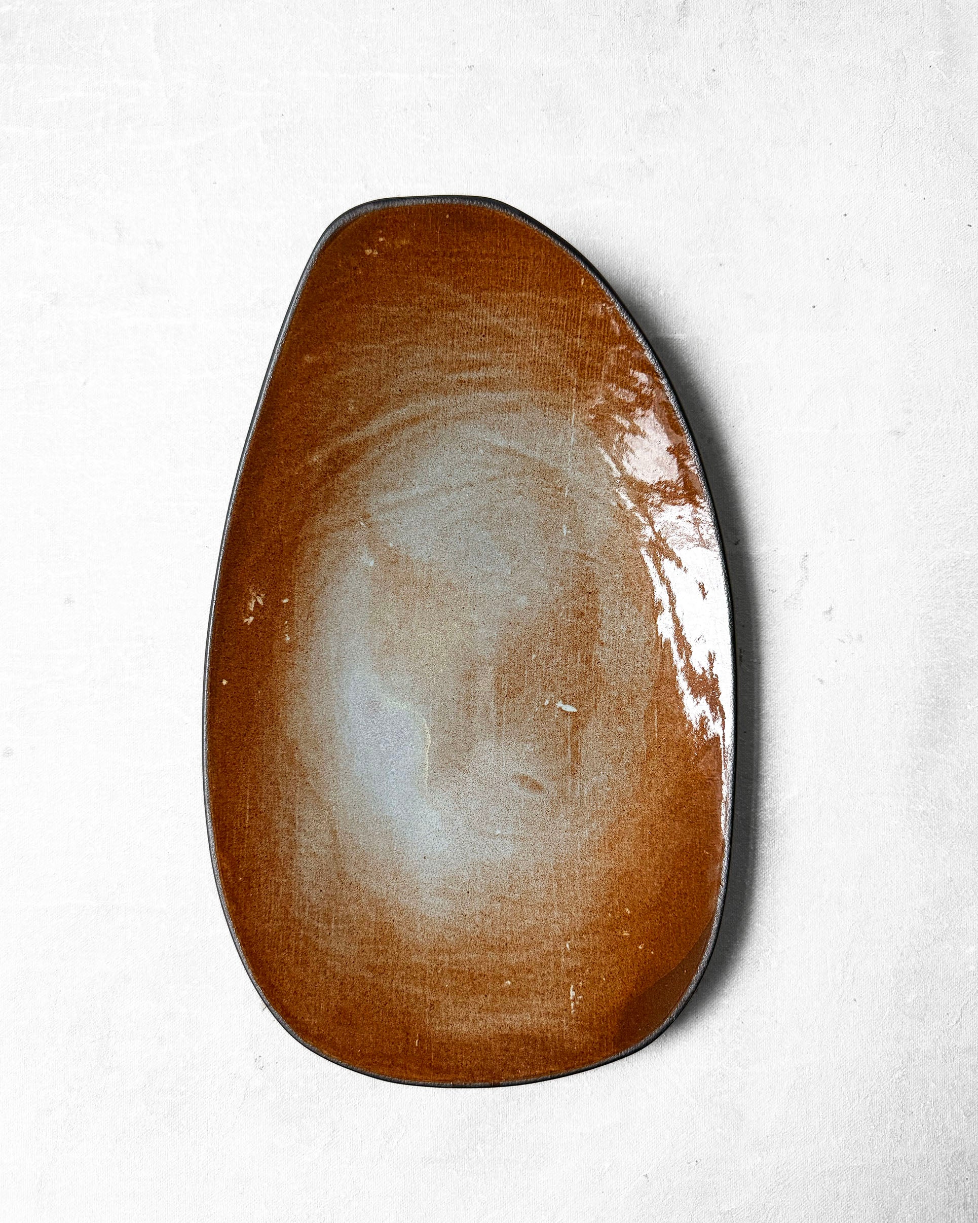 Medium Serving Platter in Burnt Caramel