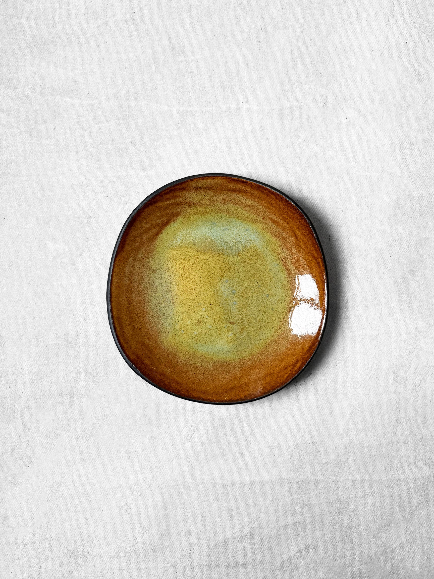 Dessert Plate in Rusty Avo