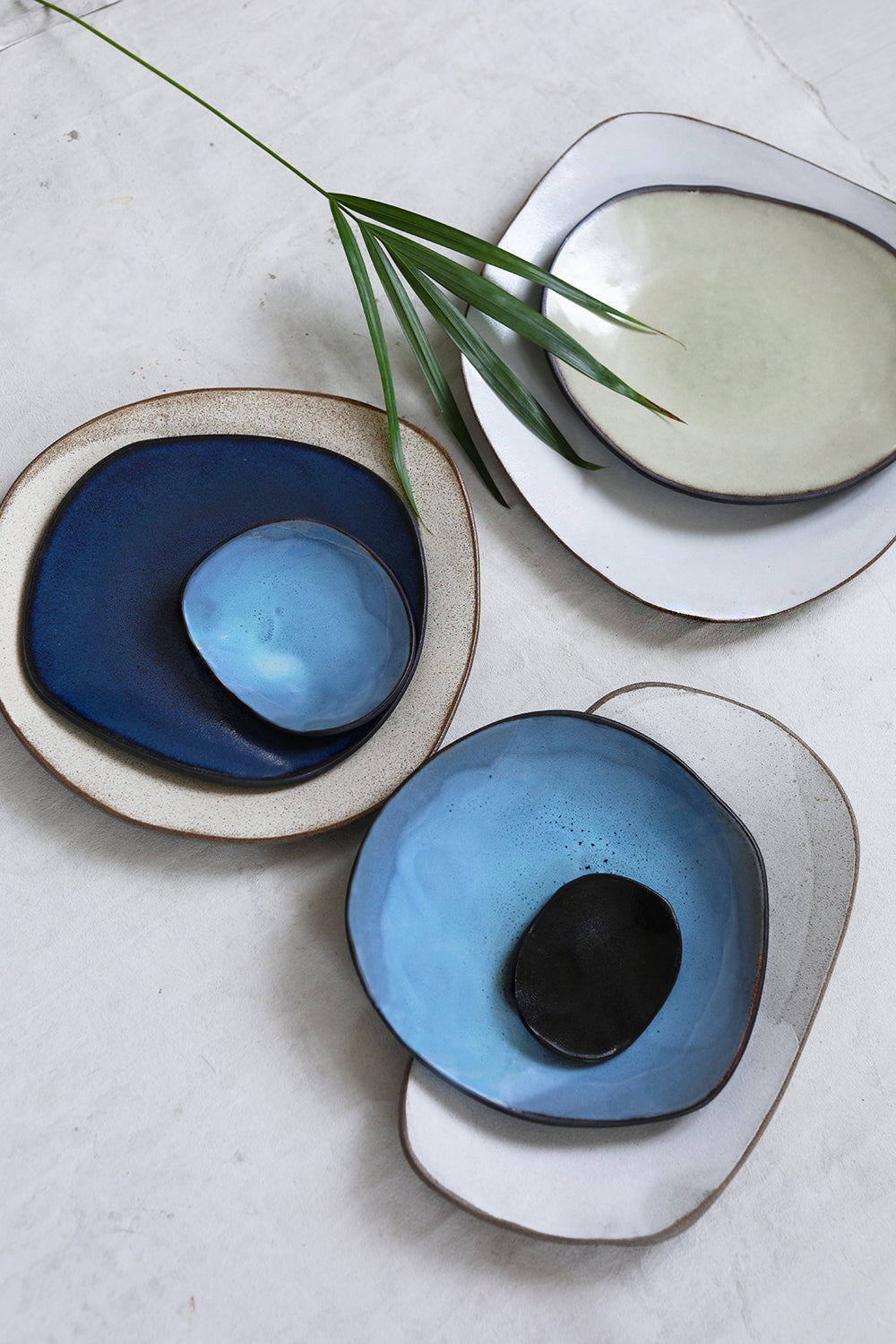 Dinner Plate in Deep Teal Abyss