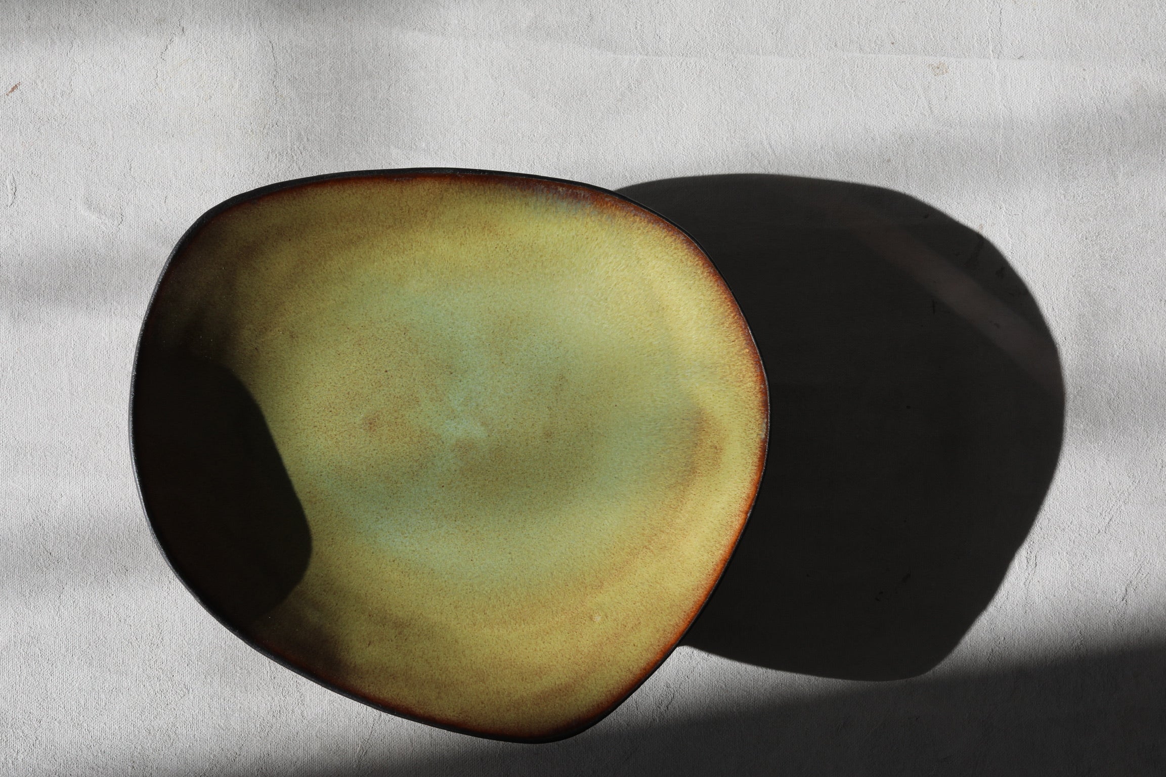 Dessert Plate in Rusty Avo Green