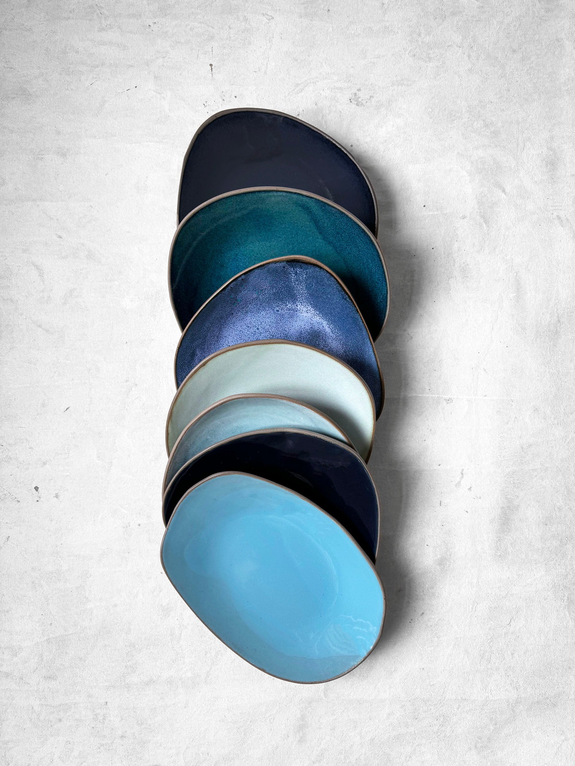 Small Serving Platter in Blue Hydrangea