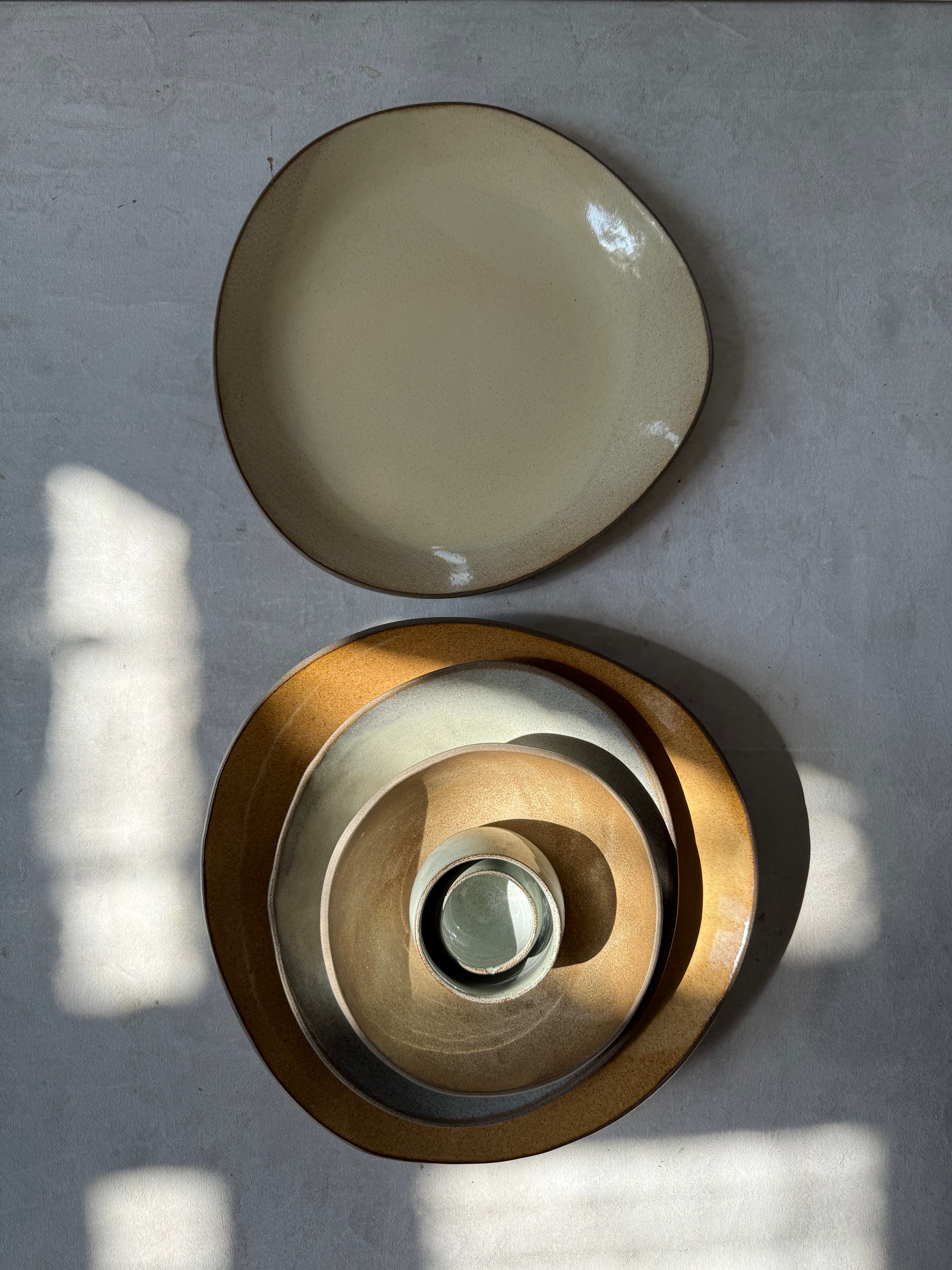 Tapas Plate in Gloss Honey