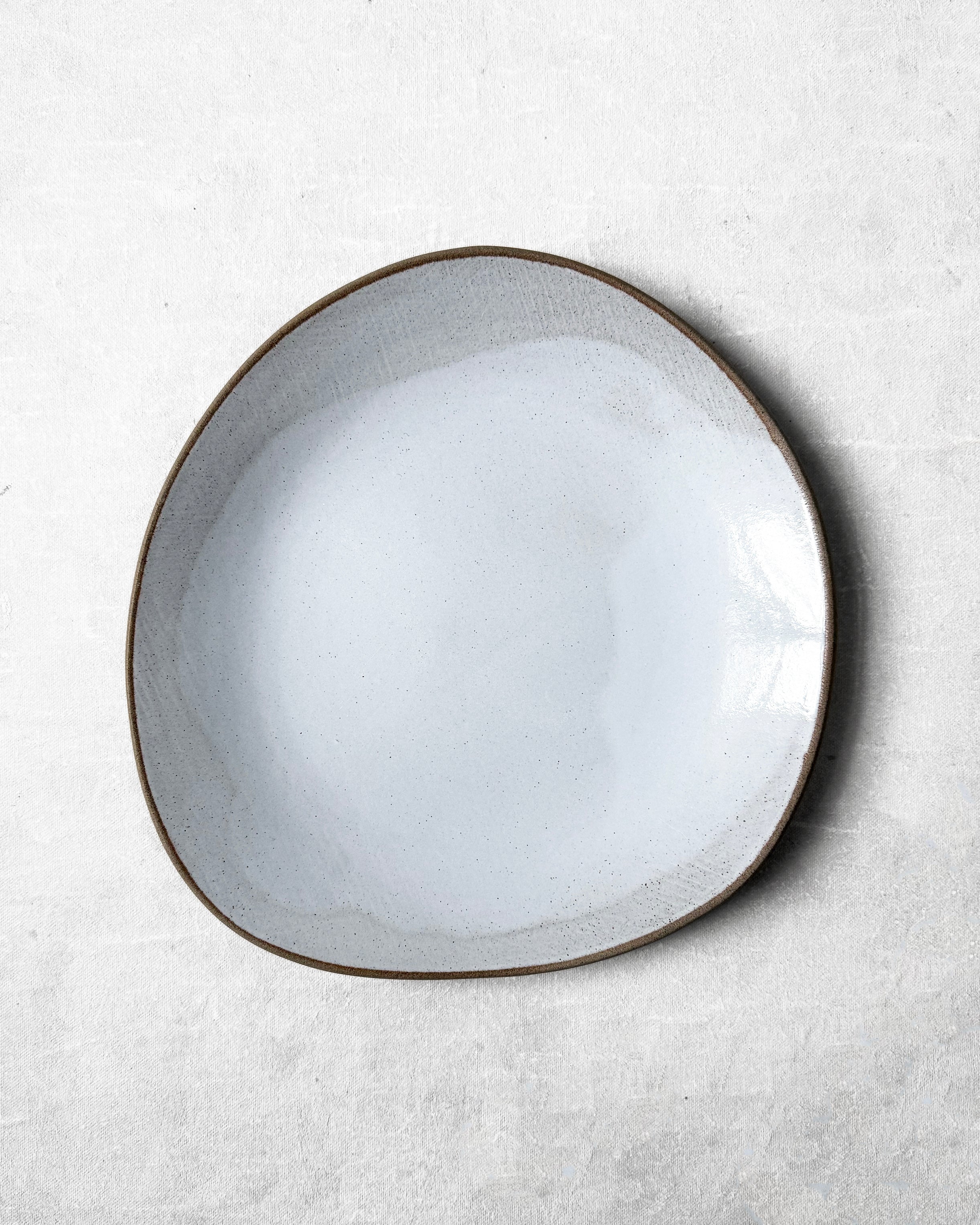Dinner Plate in Glacial White
