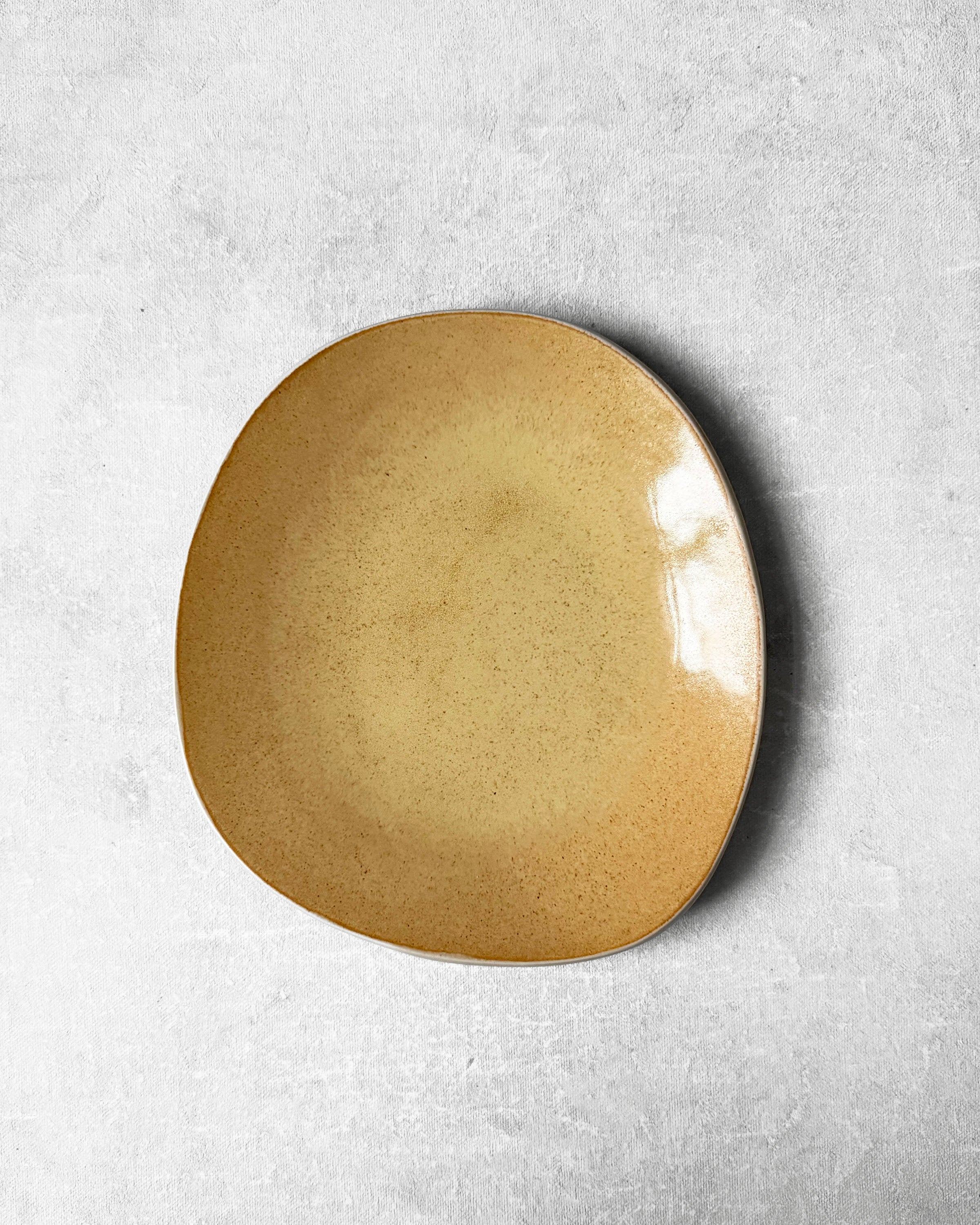 Dessert Plate in Honey