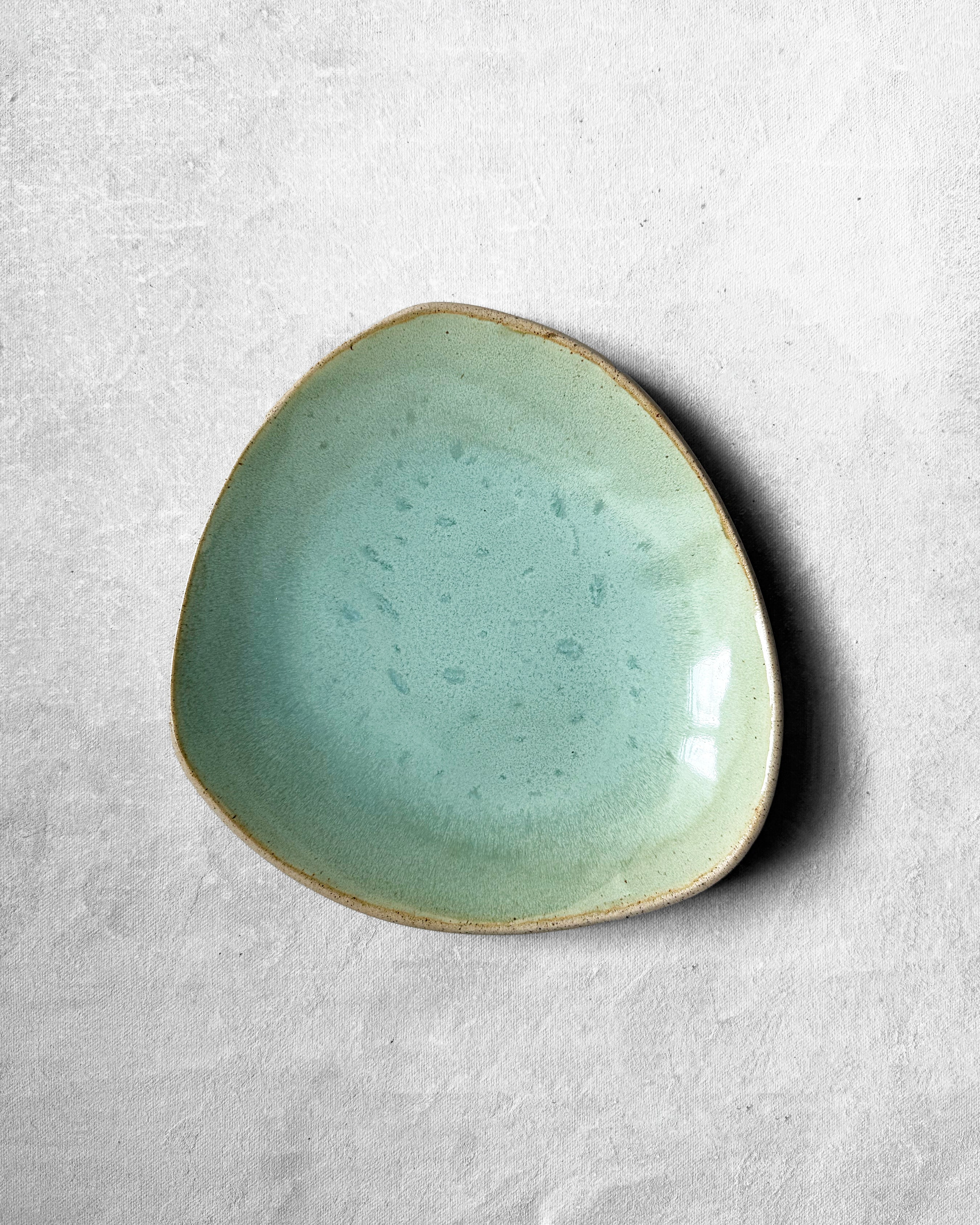 Dessert Plate in Avo Green