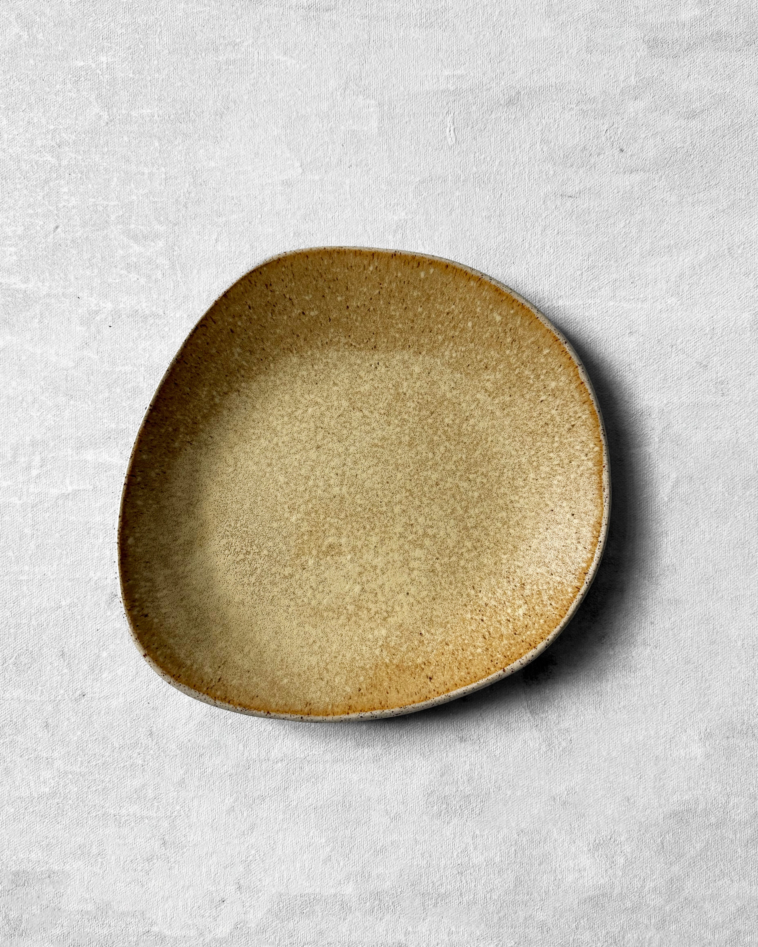 Dessert Plate in Honey