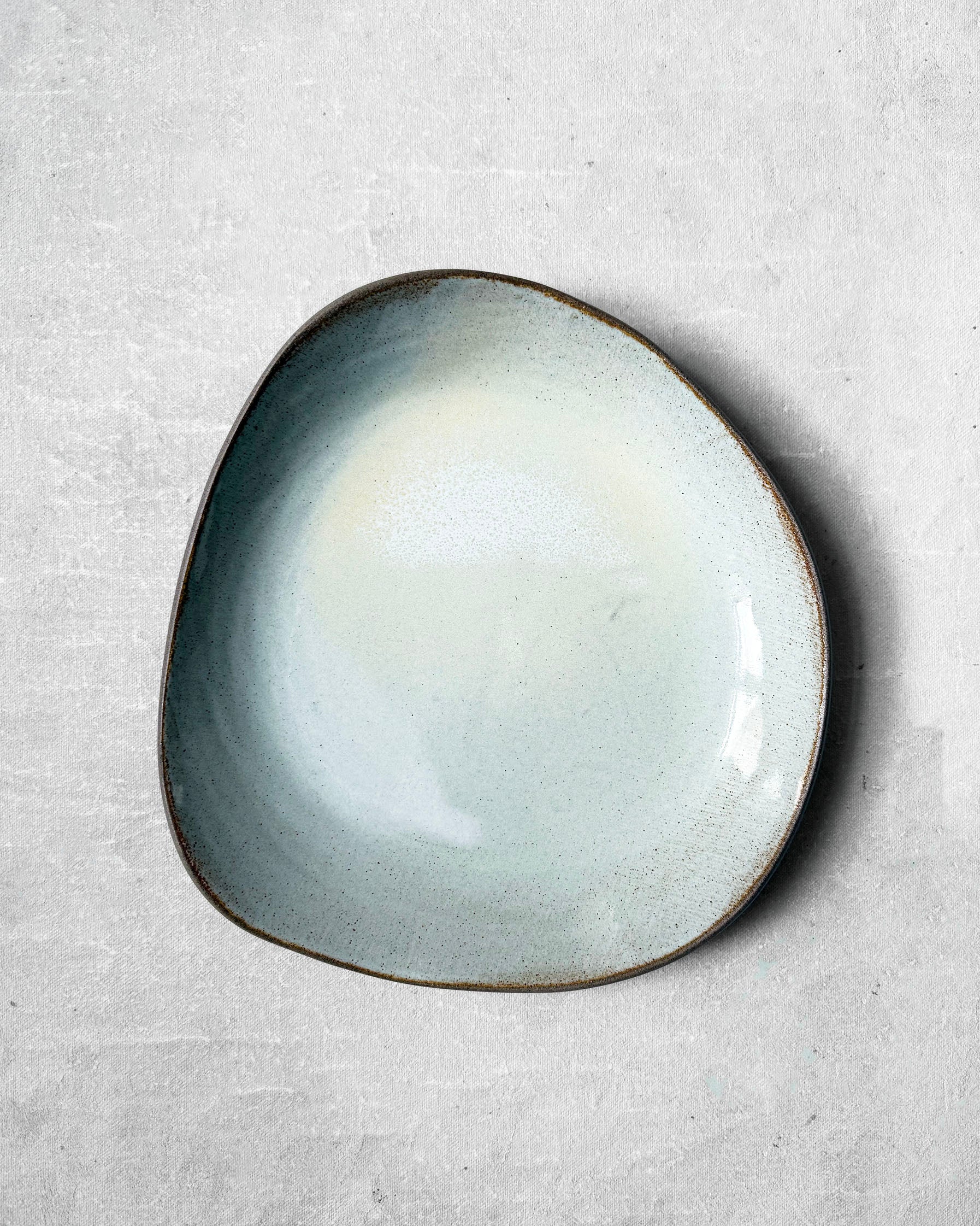 Everyday Plate in Pillow