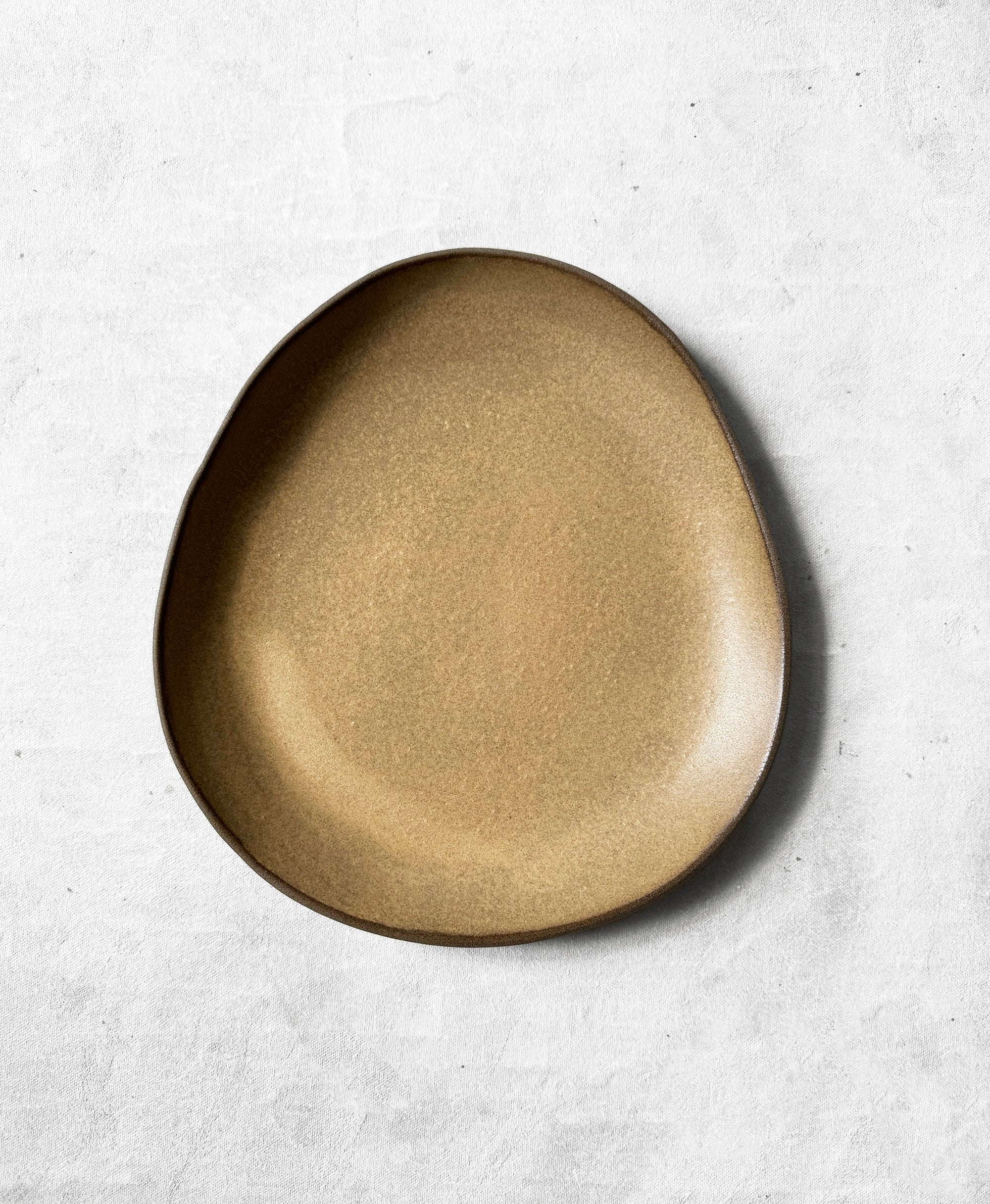 Everyday Plate in Matte Honey