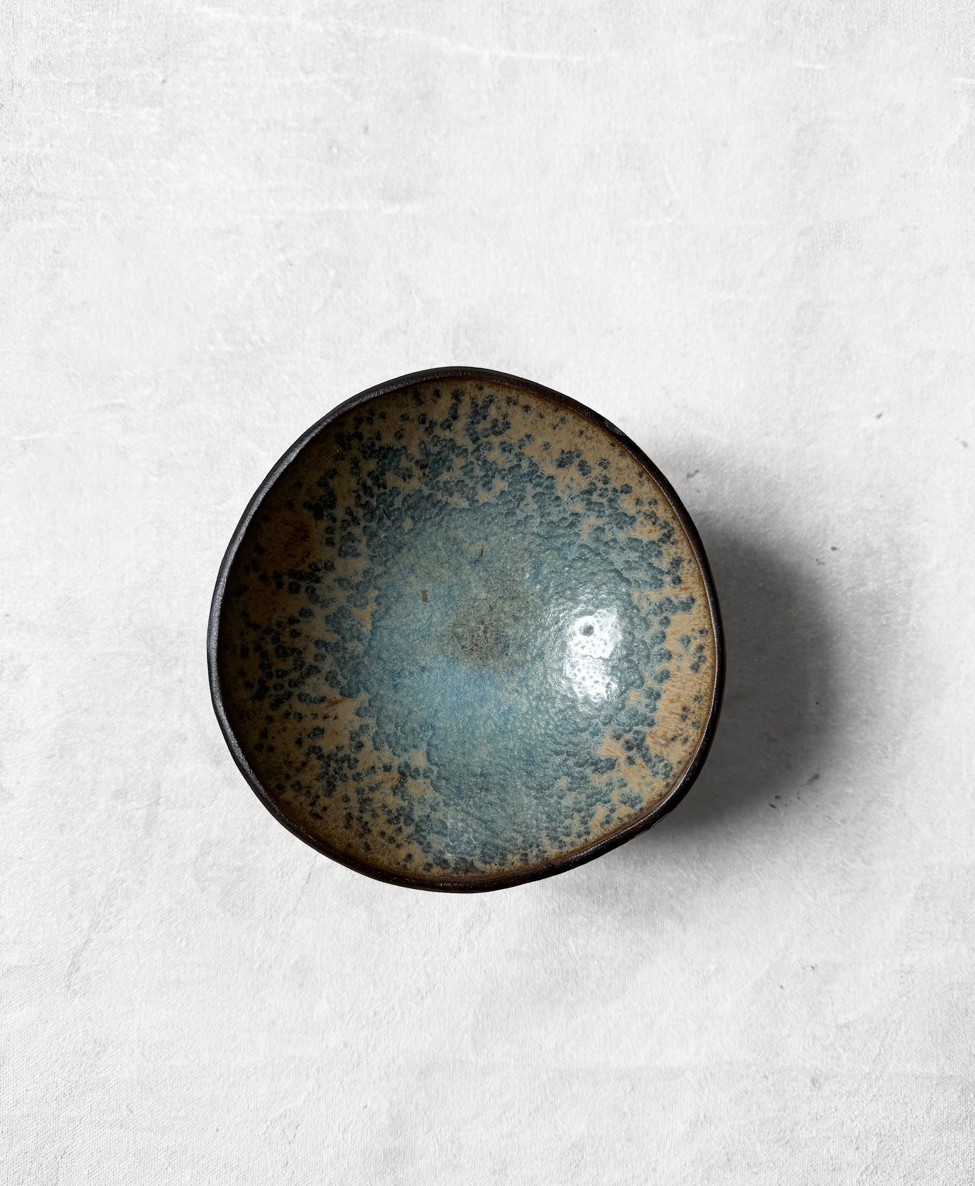Balance Bowl in Spotted Blue
