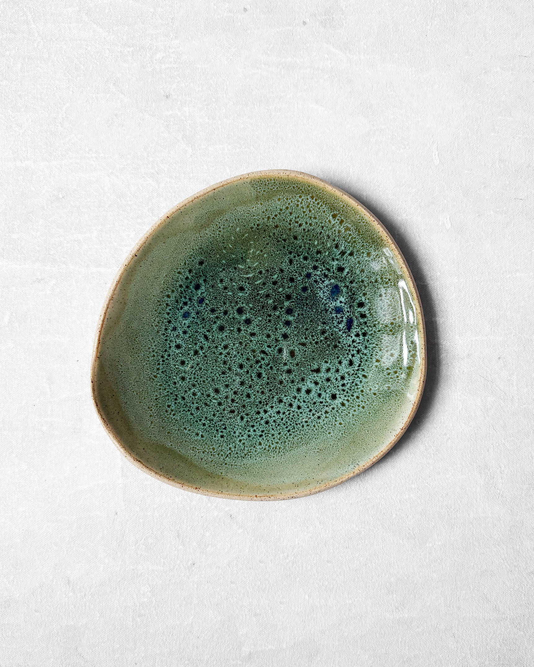 Medium Serving Platter in Avo