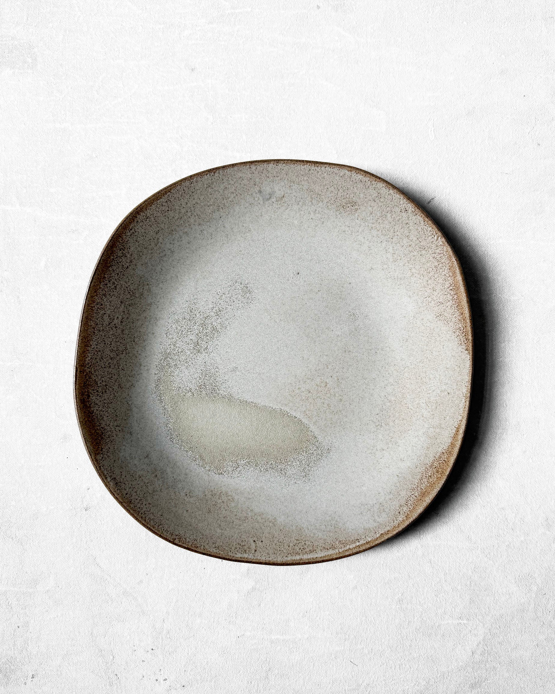 Dinner Plate in Moonstone