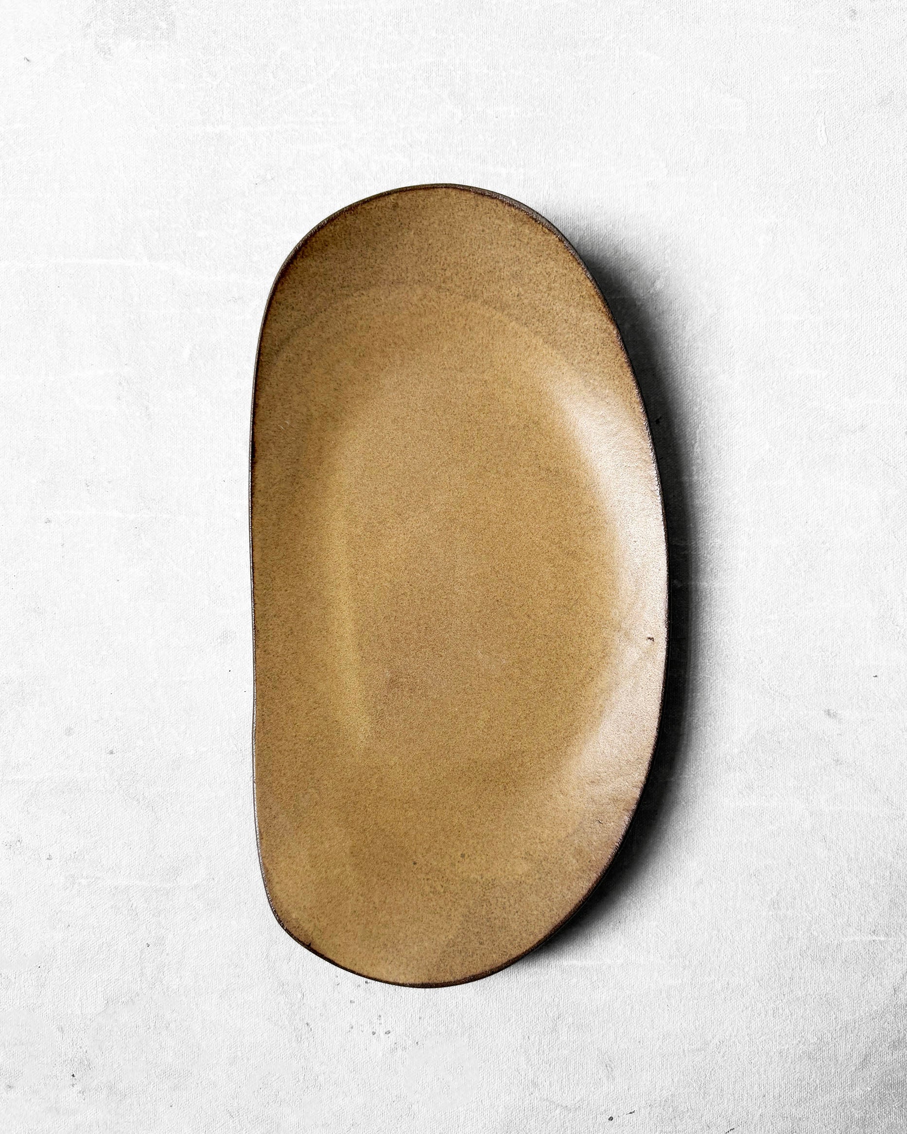Medium Serving Platter in Matte Honey