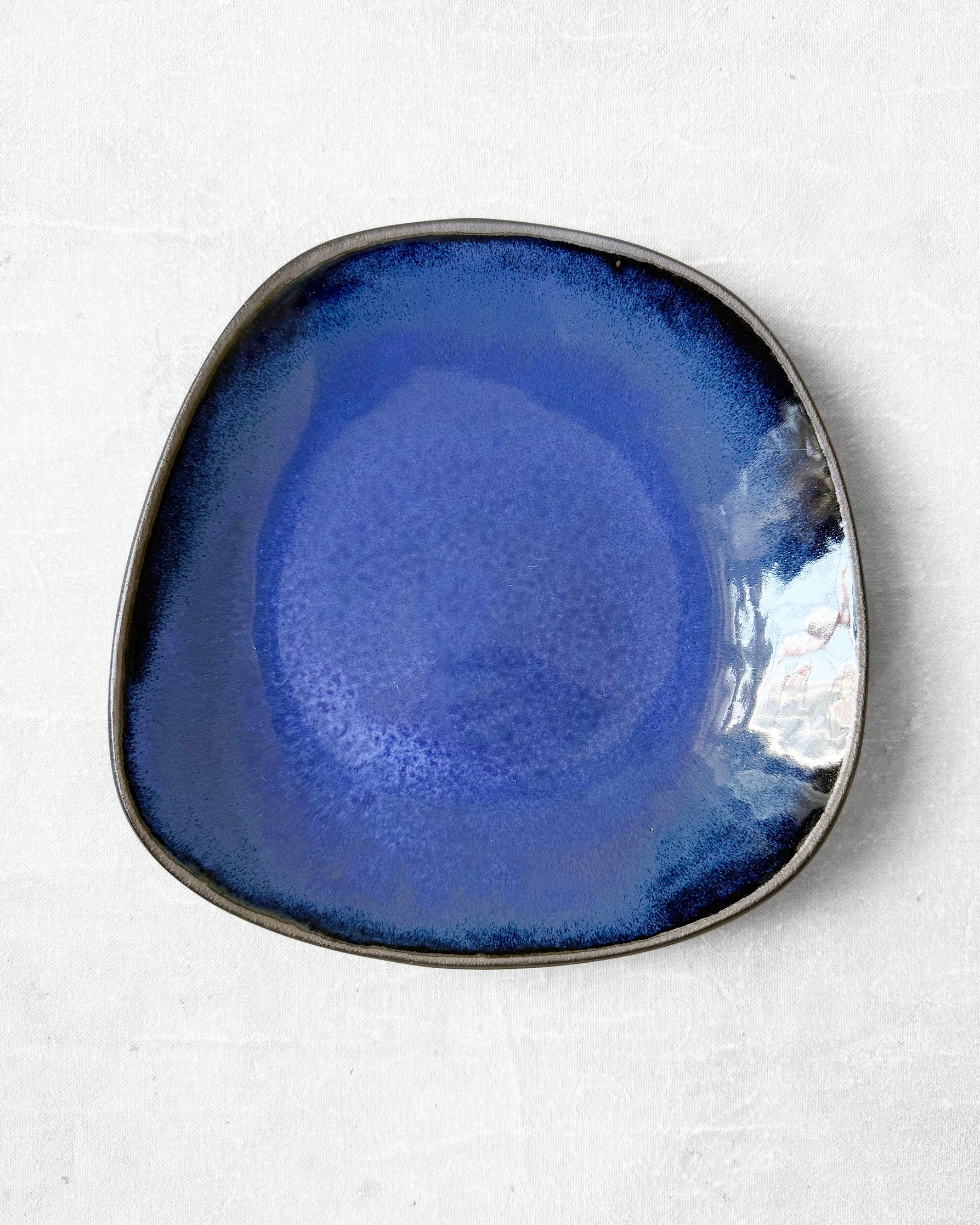 Everyday Plate in Brilliant Cobalt
