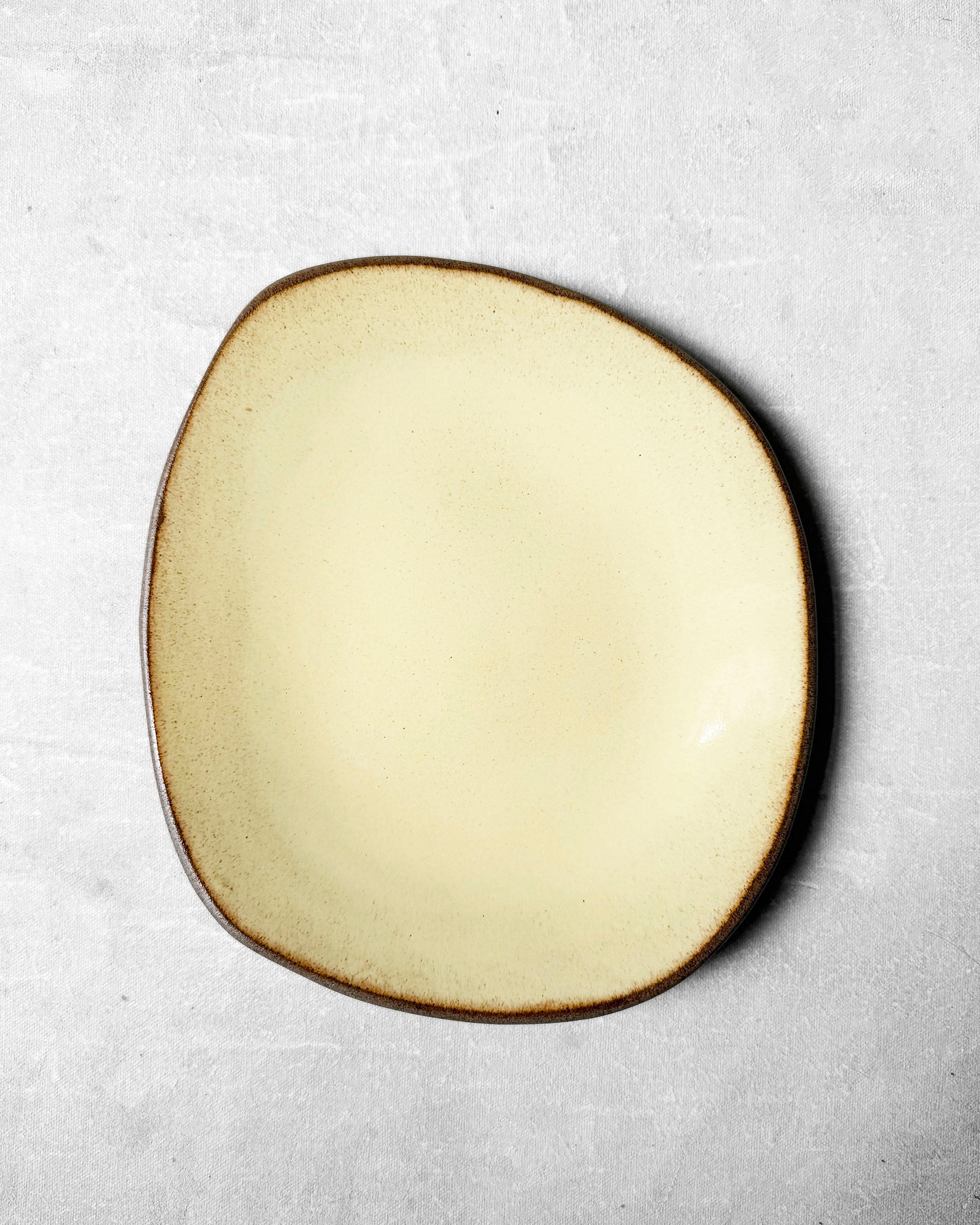 Everyday Plate in Pale Honey