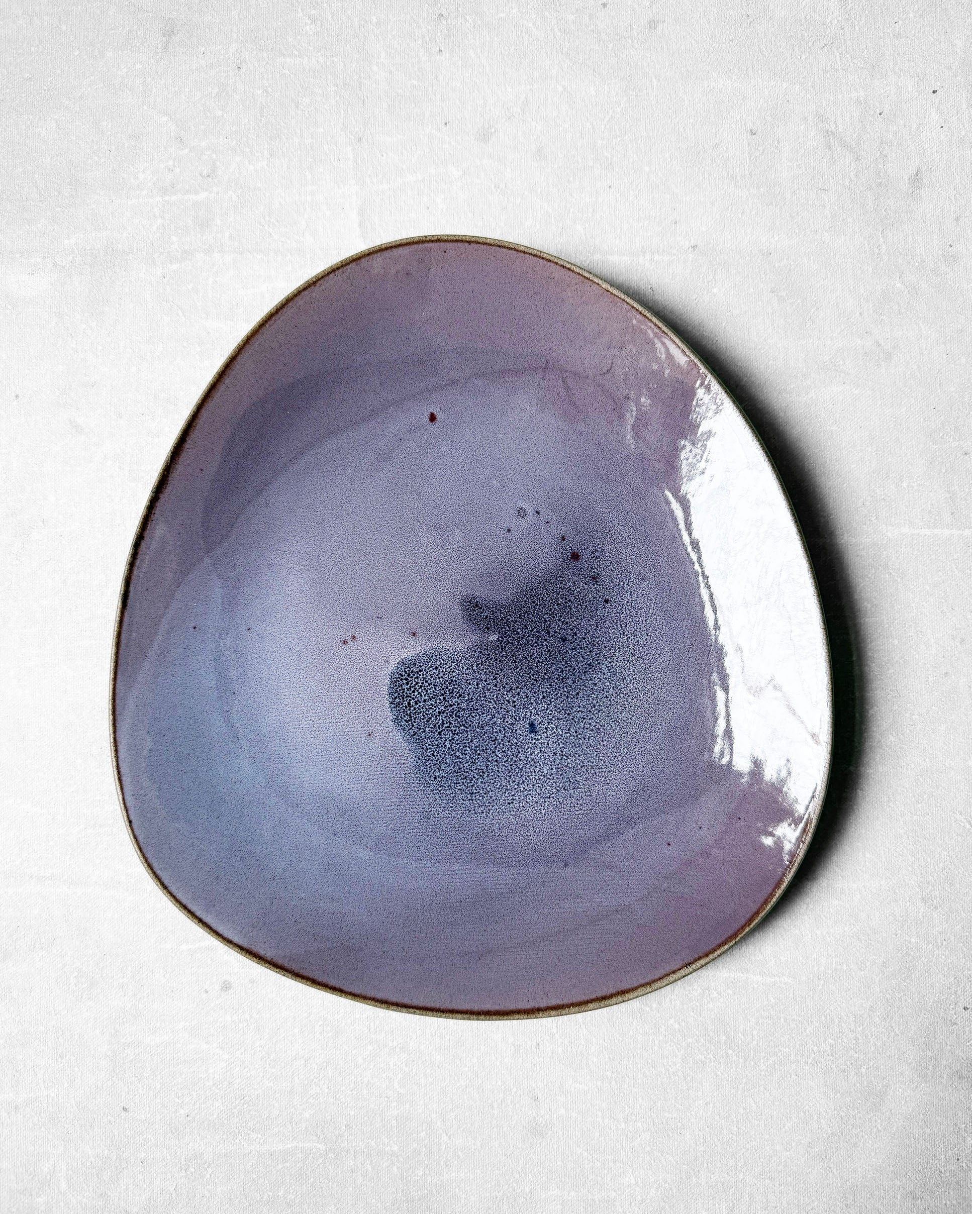 Dinner Plate in Lilac Swirl