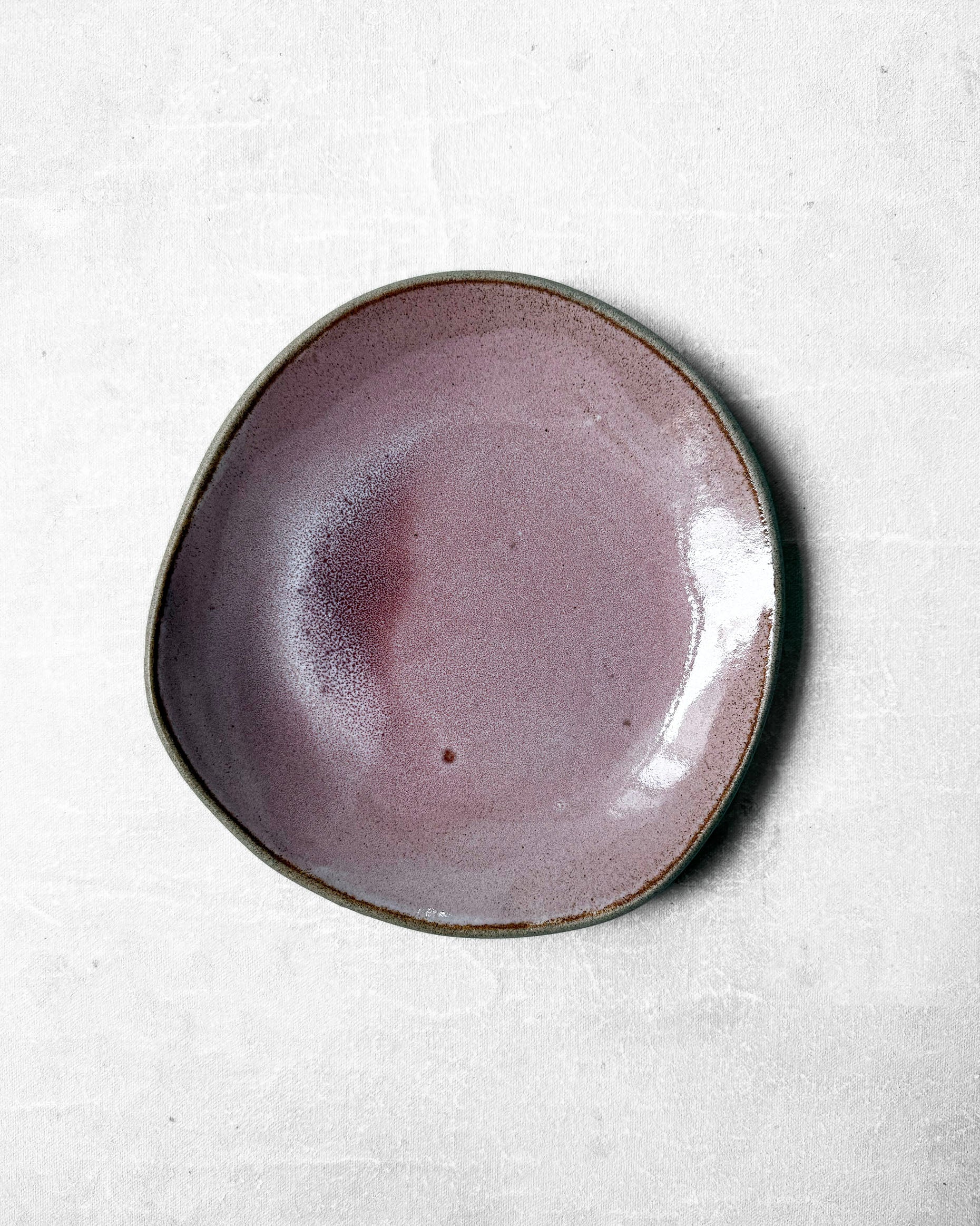 Dessert Plate in Dimmed Berry